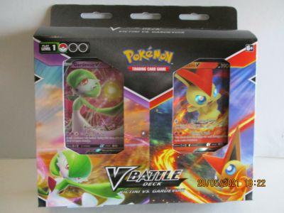 Pokémon TCG: V Battle Deck - Victini Vs. Gardevoir Bundle