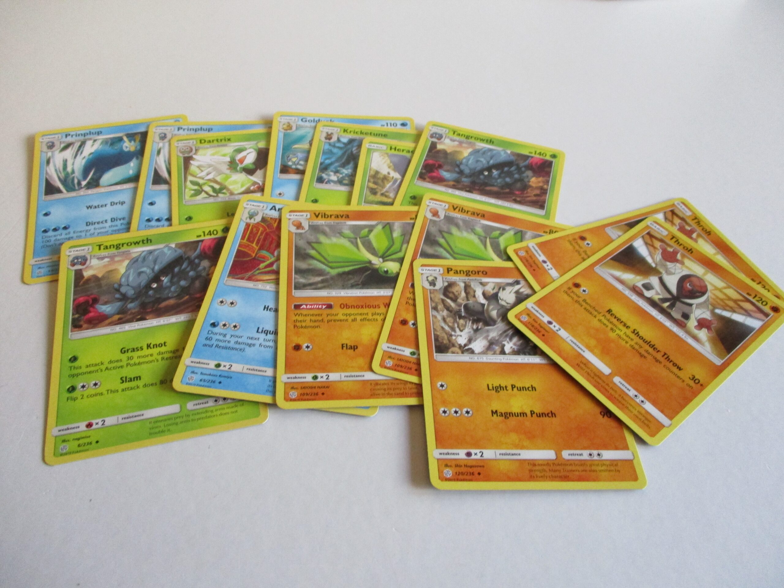 Pokemon, Cosmic Eclipse, lot Uncommons 16 crds, near mint